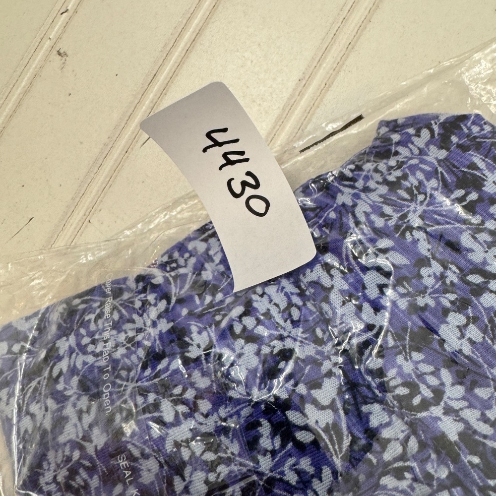 NEW J. Jill Smocked & Tiered Tunic Blue Orchid Fluttering Ferns Small Petite - Picture 9 of 9